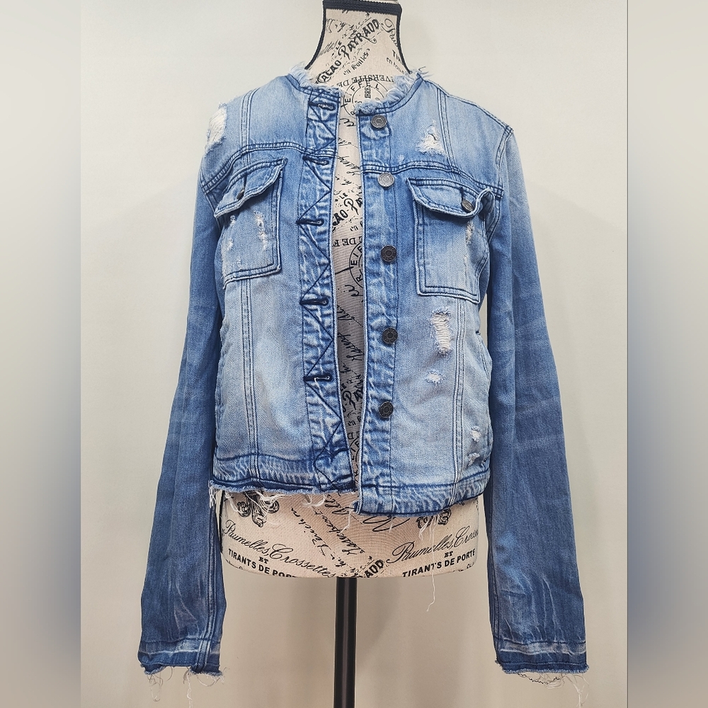Cute cropped denim jacket
